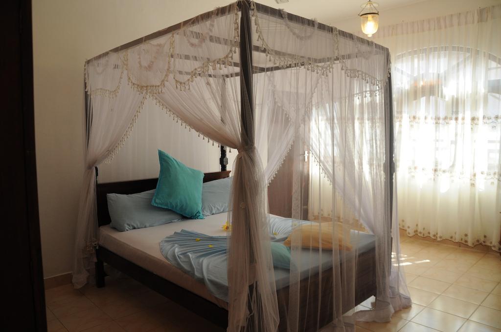 Thenu Rest Guest House Galle Szoba fotó
